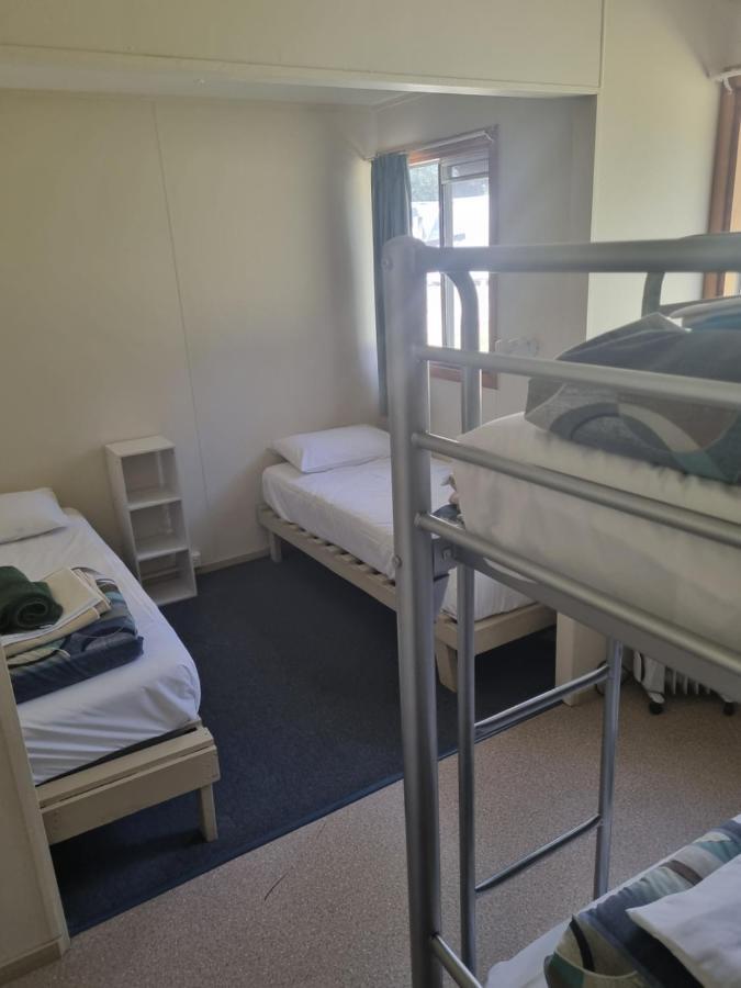 Strahan Backpackers Εξωτερικό φωτογραφία